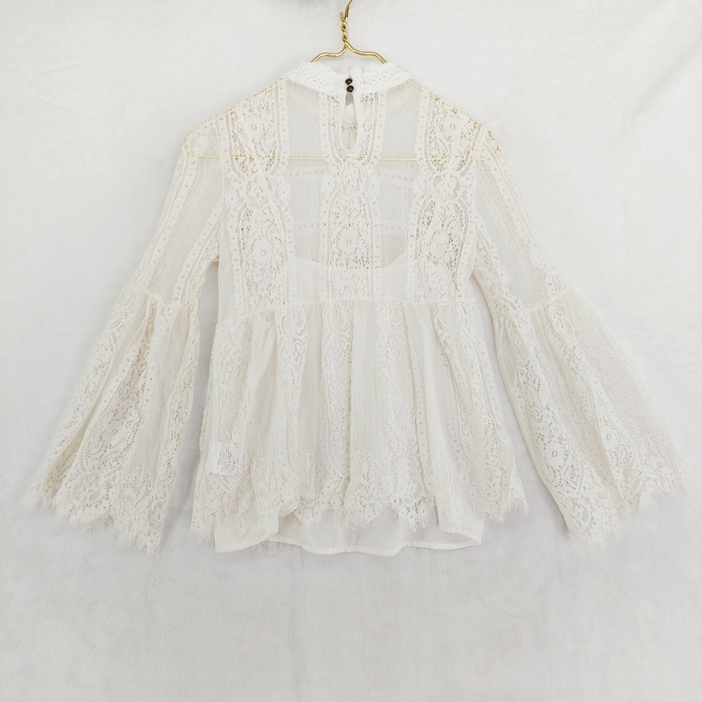 Altar'd State Atalaya White Lace Trumpet Long Sleeve Mock Neck Blouse P3927 - Picture 5 of 9